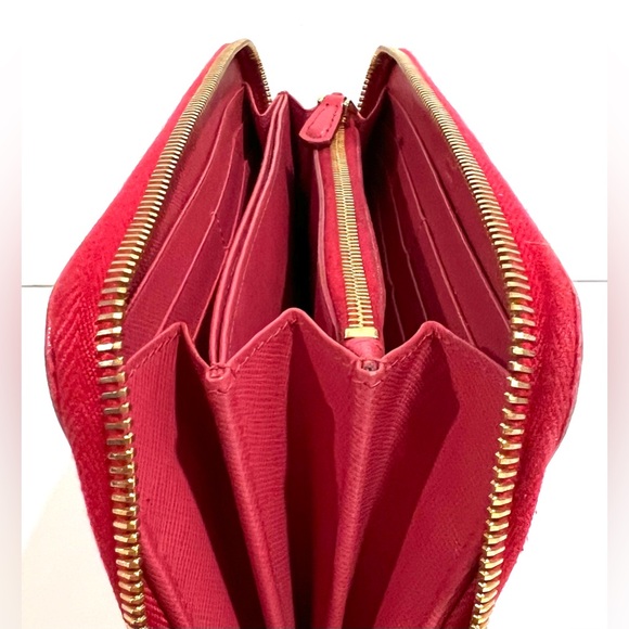 Prada Saffiano Continental Wallet - Picture 4 of 6